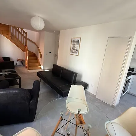 Duplex Neuf Terrasse Commerces Metro Ligne 5 *