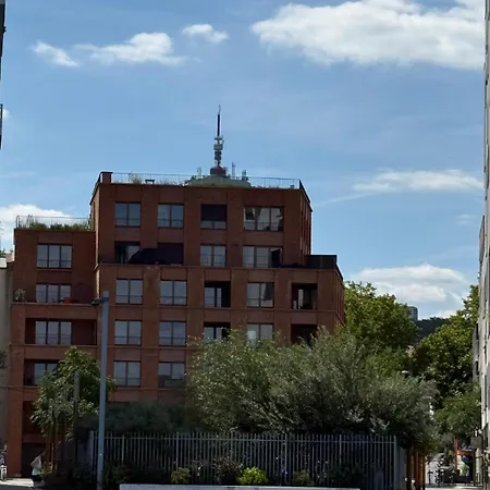 Apartman Duplex Neuf Terrasse Commerces Metro Ligne 5 Romainville